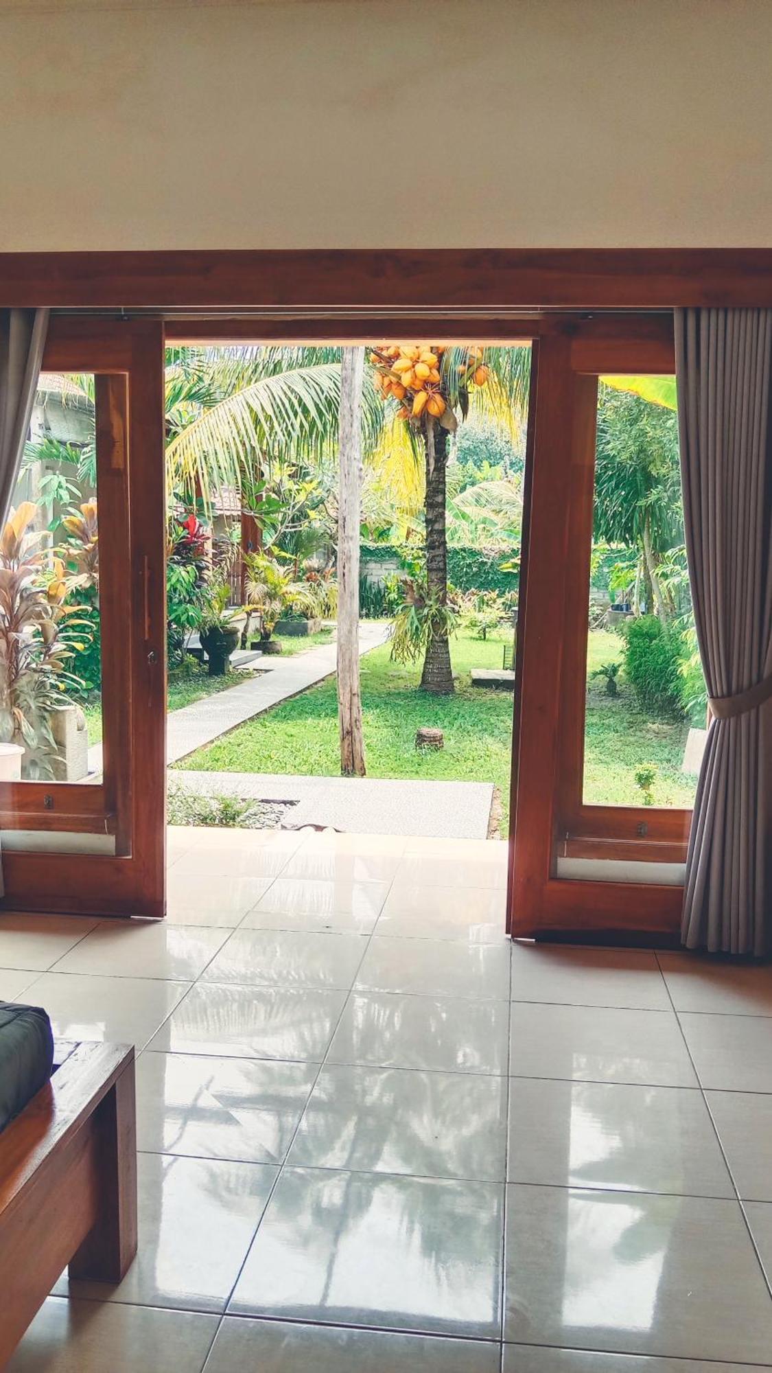 Harris Surf Villa Pulukan Rom bilde